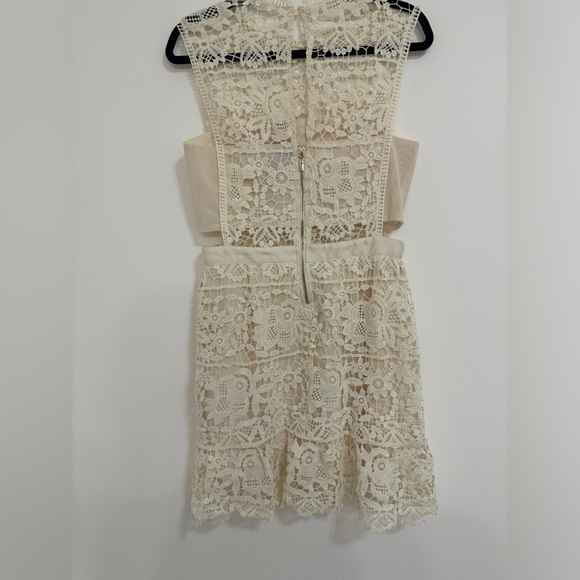 Romeo and Julie Couture Dress - Picture 4 of 5